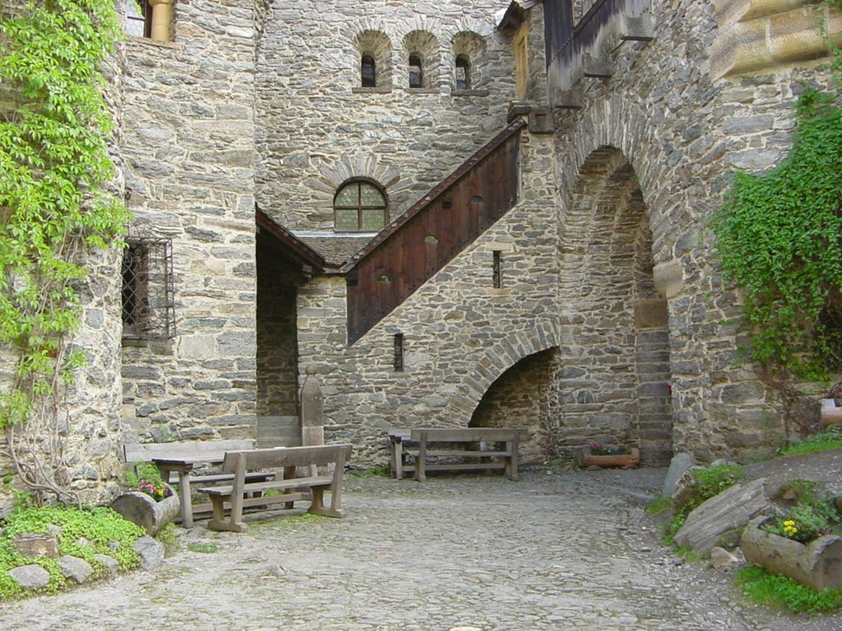 Burg Finstergrun Hostel Ramingstein Екстериор снимка