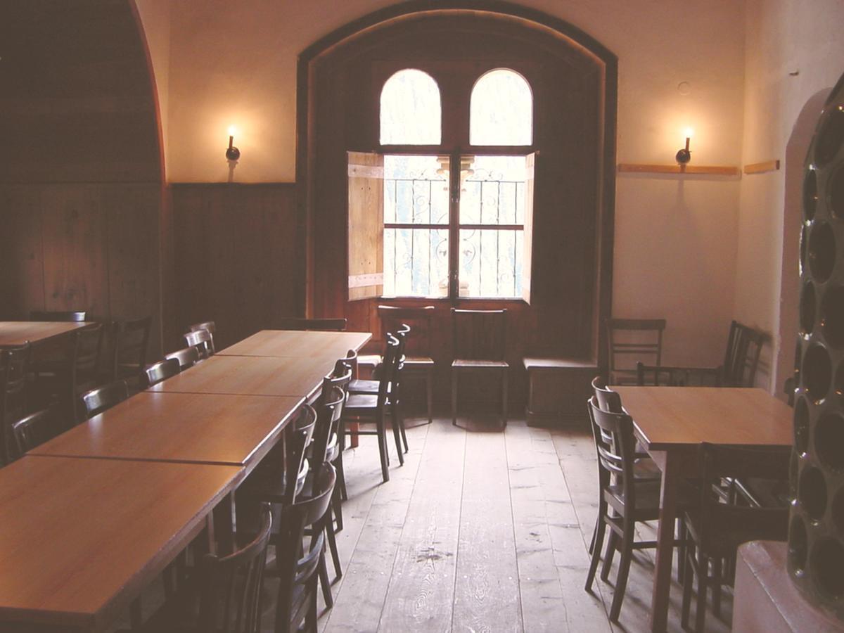 Burg Finstergrun Hostel Ramingstein Екстериор снимка
