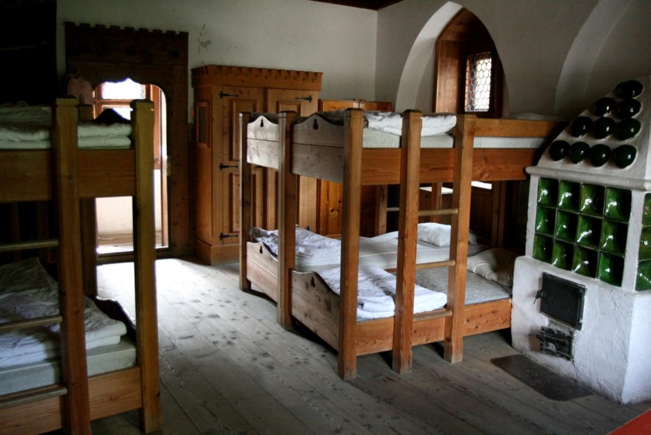 Burg Finstergrun Hostel Ramingstein Екстериор снимка